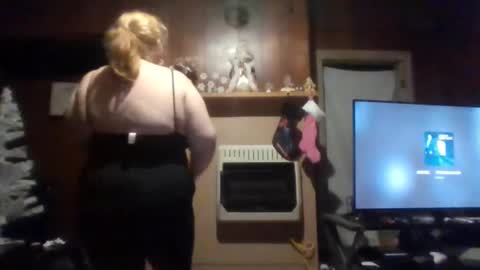 Snapshot of ariellejade06 chatting on 12.04.24 ariellejade06 online show from 12.04.24