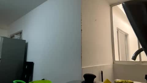 Snapshot of aries_plays chatting on 11.15.25 aries_plays online show from 11.15.25