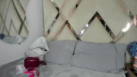 Snapshot of ariht chatting on 04.11.26 ariht online show from 04.11.26