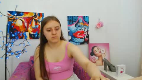 Snapshot of arinabelle chatting on 06.14.26 arinabelle online show from 06.14.26