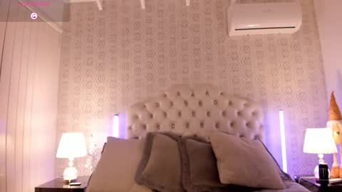 Ari Robert online show from 12.16.25