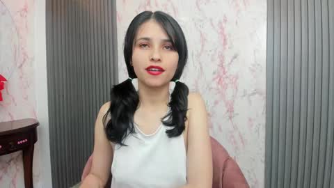Snapshot of arisha_lee2 chatting on 01.14.25 arisha_lee2 online show from 01.14.25