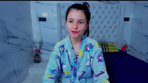 Snapshot of arisha_lee2 chatting on 12.01.25 arisha_lee2 online show from 12.01.25