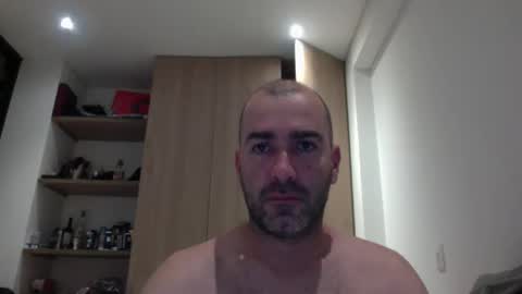 Snapshot of aristi11 chatting on 10.04.25 aristi11 online show from 10.04.25