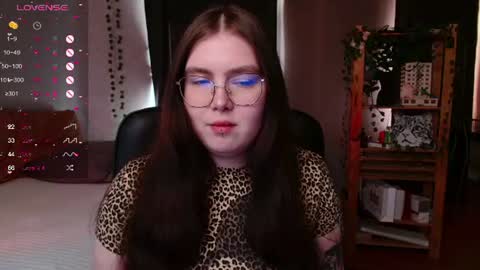 Snapshot of arizonaa_muse chatting on 06.18.26 Astrid online show from 06.18.26