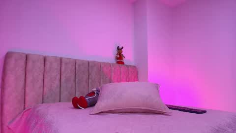 Snapshot of arleth_1 chatting on 12.02.25 Arleth online show from 12.02.25