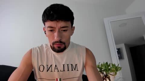 Snapshot of arleymoren chatting on 11.15.25 Arley Moren online show from 11.15.25