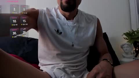 Snapshot of arleymoren chatting on 12.21.25 Arley Moren online show from 12.21.25