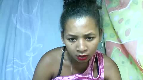 Snapshot of armonnette9794 chatting on 05.15.26 armonnette9794 online show from 05.15.26