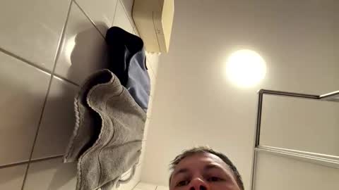 armyskater32 online show from 04.17.26