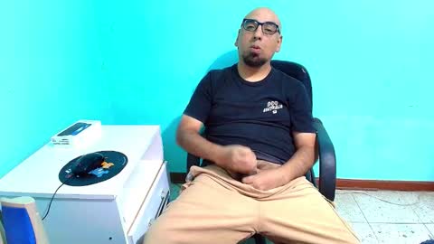 arnelux72 online show from 12.02.25