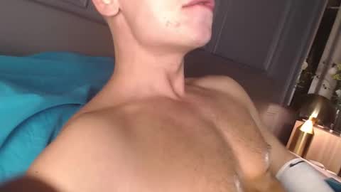 Snapshot of arniboysport chatting on 11.28.25 Arni online show from 11.28.25