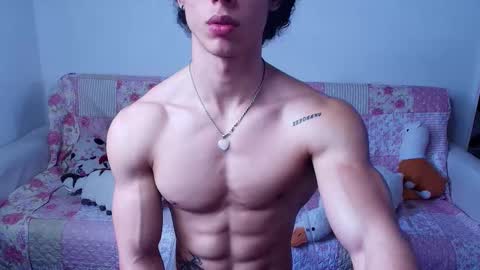 Snapshot of arnold_black69 chatting on 02.11.25 arnold black online show from 02.11.25