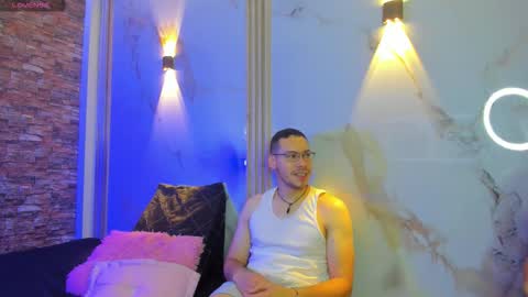 aron and molly online show from 11.16.25