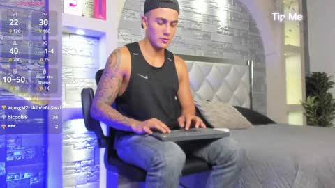 Snapshot of aron_bolt chatting on 01.15.25 ARON BOLT online show from 01.15.25