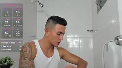 Snapshot of aron_bolt chatting on 02.02.25 ARON BOLT online show from 02.02.25