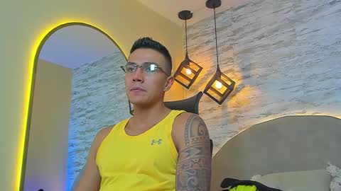 Snapshot of aron_bolt chatting on 02.05.26 ARON BOLT online show from 02.05.26