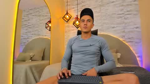 Snapshot of aron_bolt chatting on 02.23.26 ARON BOLT online show from 02.23.26