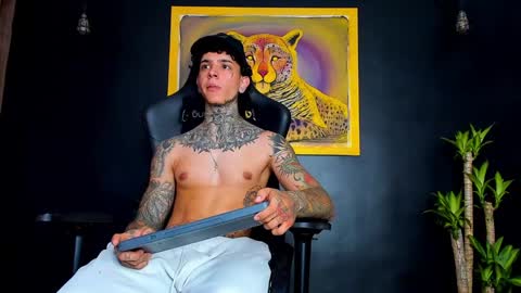 Snapshot of aron_ford chatting on 12.16.24 Aron ford online show from 12.16.24