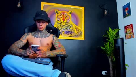 Snapshot of aron_ford chatting on 01.17.25 Aron ford online show from 01.17.25