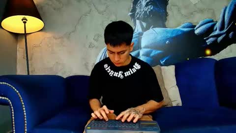 Snapshot of aron_pulse chatting on 02.09.26 aron_pulse online show from 02.09.26