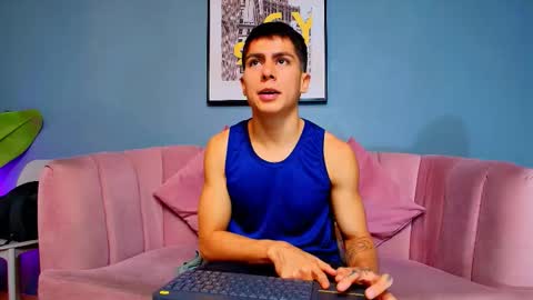 Snapshot of aron_pulse chatting on 03.03.26 aron_pulse online show from 03.03.26