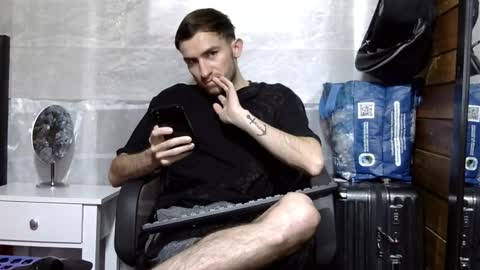 Snapshot of arongfranco chatting on 11.15.25 Aron G Franco online show from 11.15.25