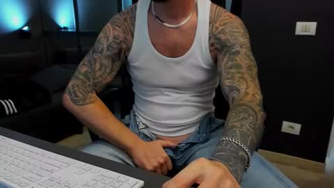 AronGrant online show from 11.10.25