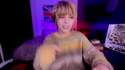 Aaron  online show from 07.12.26