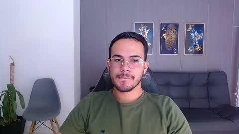 Snapshot of arontrey21_ chatting on 09.27.25 Adrian online show from 09.27.25