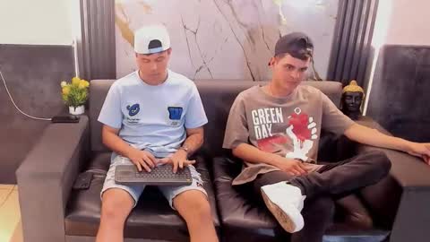 Aroon   online show from 03.31.26