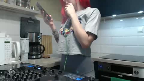 arri_ella online show from 12.21.25