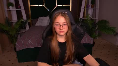 arrinawair online show from 11.18.25