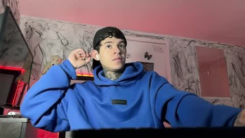 Snapshot of arteemiis chatting on 02.05.25 online show from 02.05.25