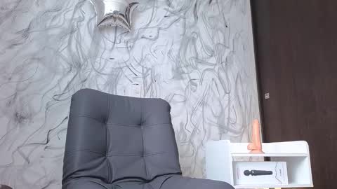 Snapshot of arteemiis chatting on 10.16.25 online show from 10.16.25