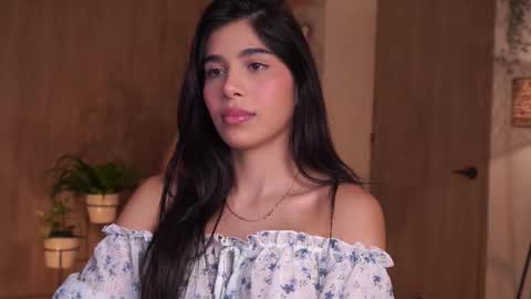 Snapshot of artemia_ chatting on 09.16.25 Amanda online show from 09.16.25