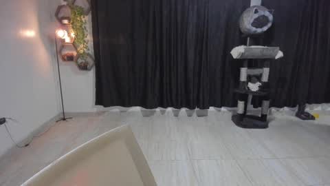 Snapshot of artemis_020 chatting on 09.09.25 FENIX online show from 09.09.25