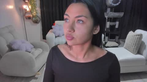 Snapshot of artemis_020 chatting on 09.14.25 FENIX online show from 09.14.25