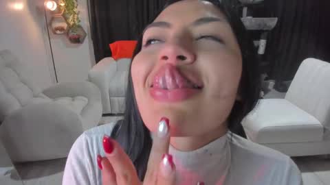 Snapshot of artemis_020 chatting on 09.25.25 FENIX online show from 09.25.25