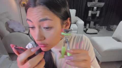 Snapshot of artemis_020 chatting on 10.16.25 FENIX online show from 10.16.25