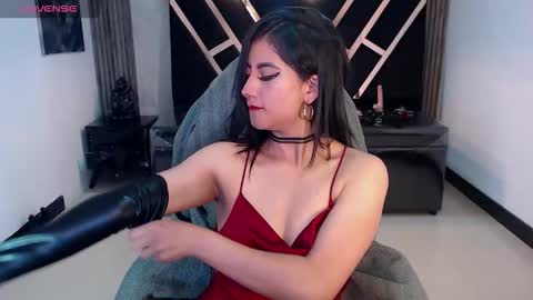 Snapshot of artemisa_ch1 chatting on 09.19.25 ARTEMISA online show from 09.19.25