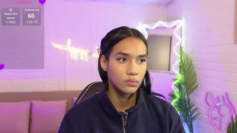 Snapshot of artemiss_tay chatting on 11.03.25 artemiss_tay online show from 11.03.25