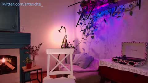 Snapshot of artexcite_ chatting on 02.27.25 Lina online show from 02.27.25