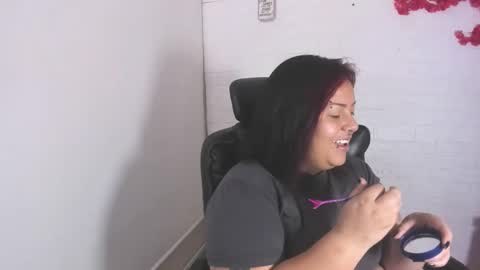 Snapshot of arthemisa_tayy chatting on 05.26.26 Arthemisa online show from 05.26.26