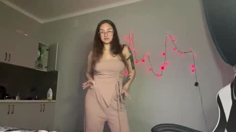 Mia  online show from 02.24.26