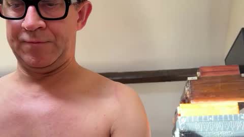 artisterotic online show from 04.14.26