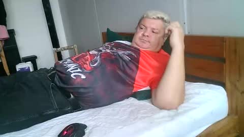 artuditu36 online show from 10.14.25