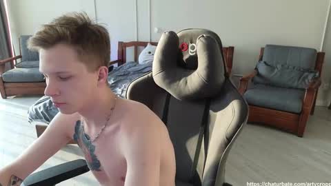 Snapshot of artycropp chatting on 02.22.25 Archie online show from 02.22.25