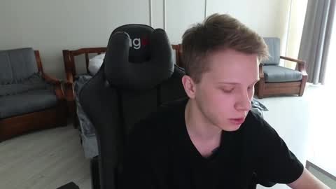 Snapshot of artycropp chatting on 02.27.25 Archie online show from 02.27.25