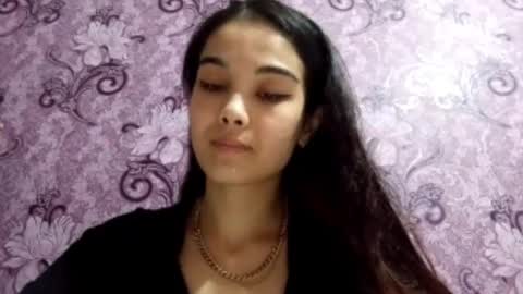 Amina online show from 12.04.25